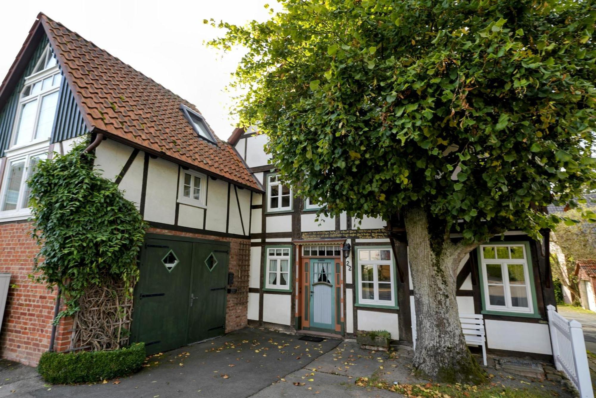 Ferienhaus Altes Wirtshaus Lugde Exterior photo